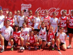 Како си поминаа нашите „симовци“ на Coca Cola Cup – слушнете од прва рака (ВИДЕО)